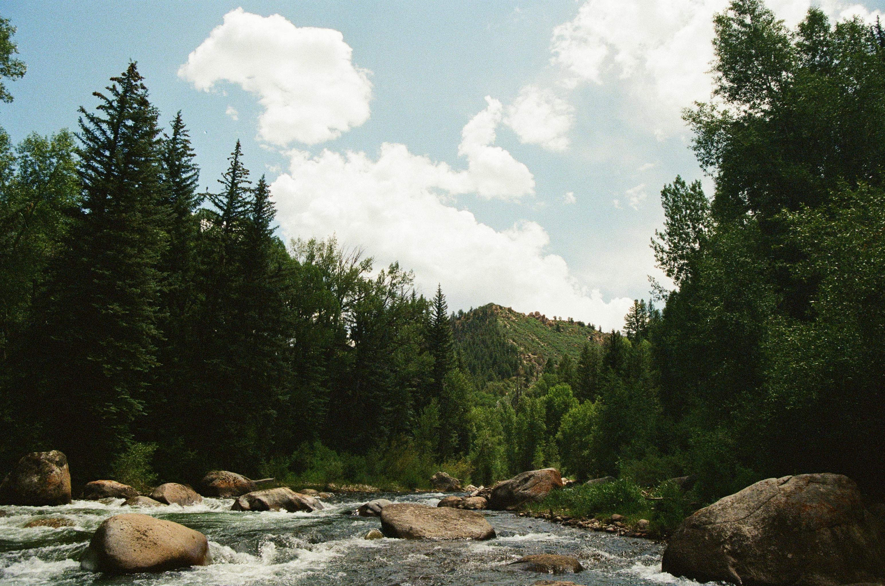 Panoramic view of the Three Sisters mountains in Central Oregon wilderness